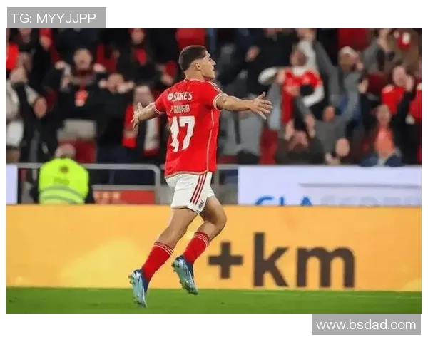 莱比锡主场大胜本菲卡补时进球点燃全场激情瞬间回顾