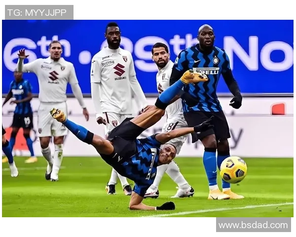 西甲焦点战：AC米兰逆转国米精彩瞬间回顾与十大进球盘点